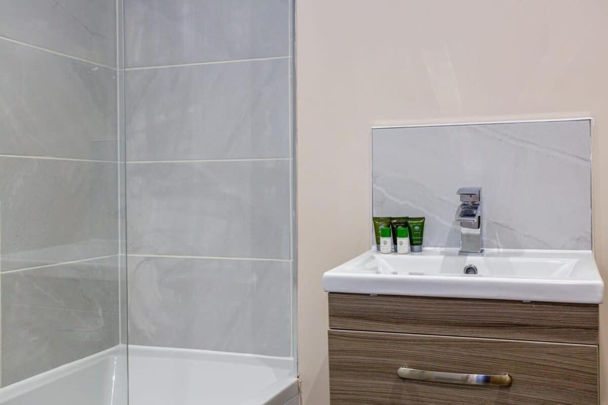 Stylish And Modern 1 Bedroom Apartment Manchester Dış mekan fotoğraf