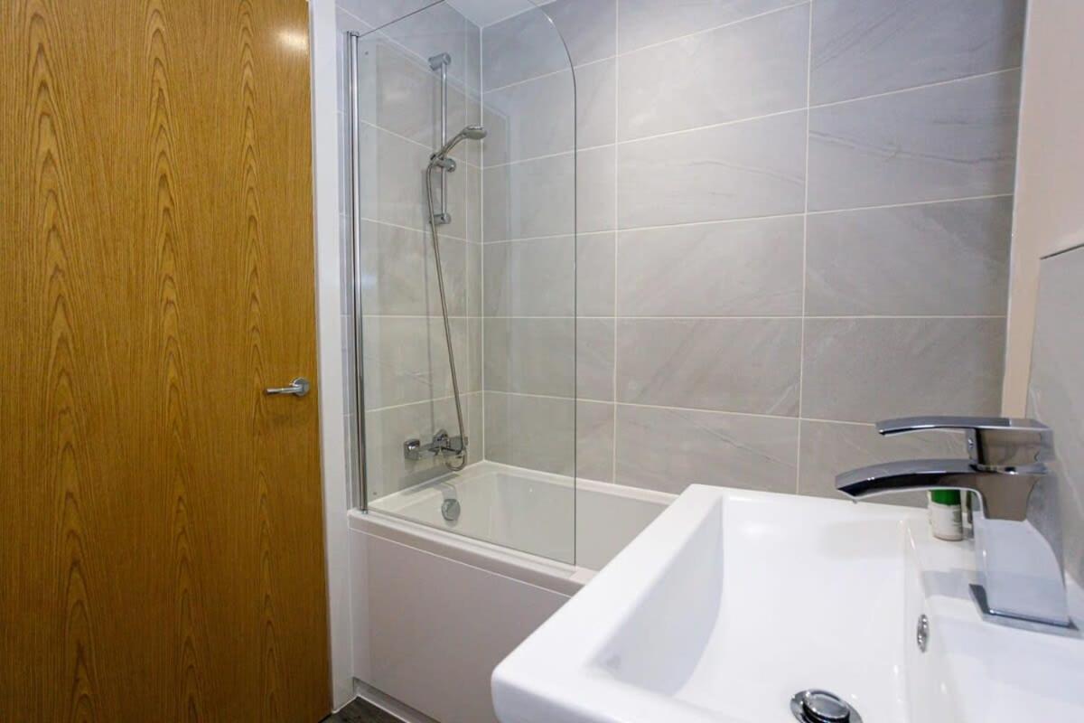 Stylish And Modern 1 Bedroom Apartment Manchester Dış mekan fotoğraf